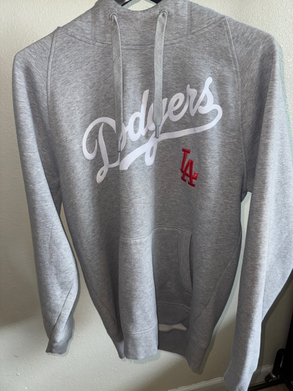 Antigua Gray Dodgers Pullover Hoodie with Red LA Logo